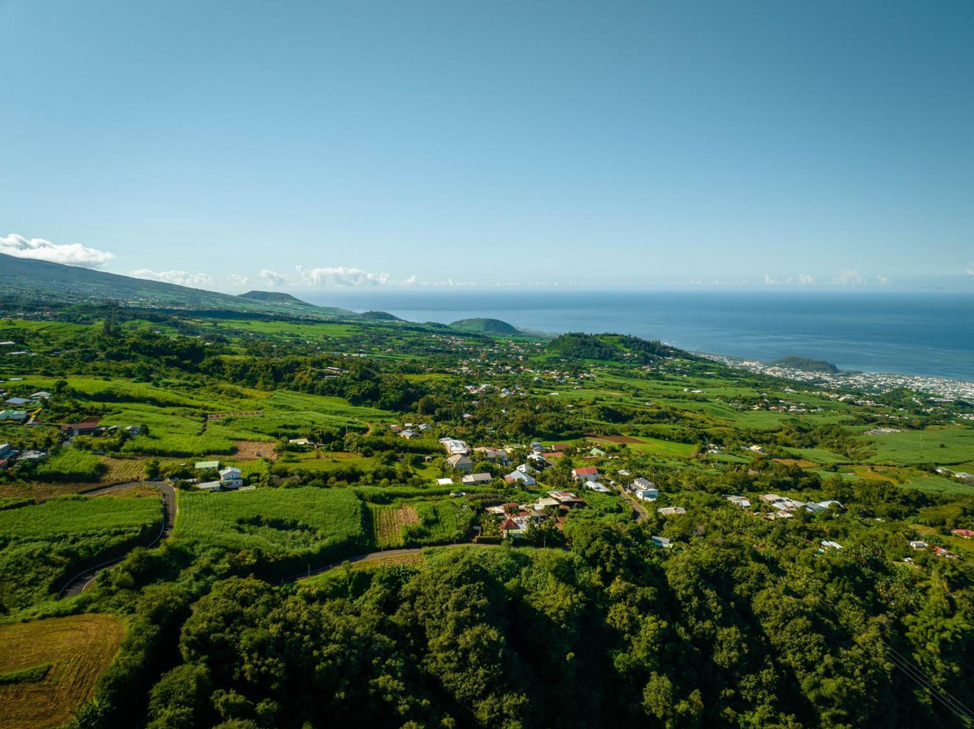 Les Hebergements Au Dy-Na Petite Île 외부 사진